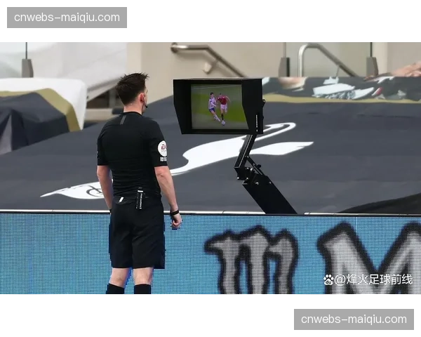 调查显示:引入半自动越位技术后,英超比赛净时长同比增加4分钟